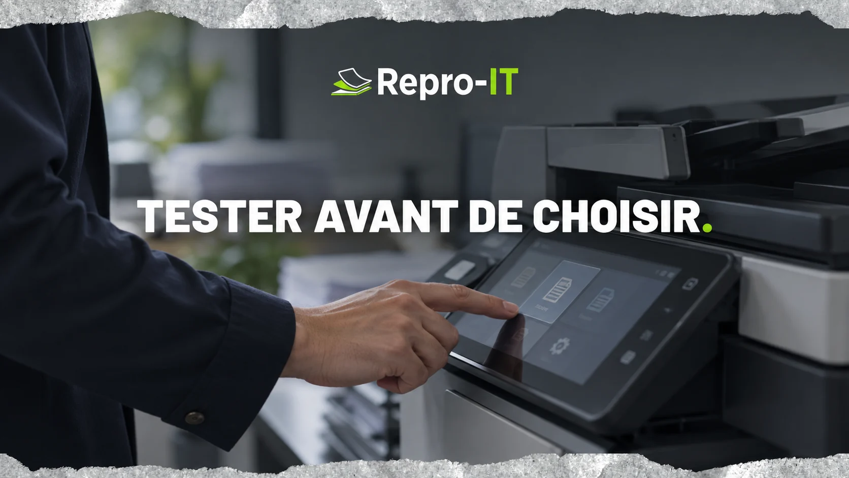 Démonstration des fonctions d’un copieur sur son écran tactile. « Tester avant de choisir ».